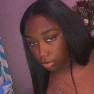 Meet your Posher, Nyla